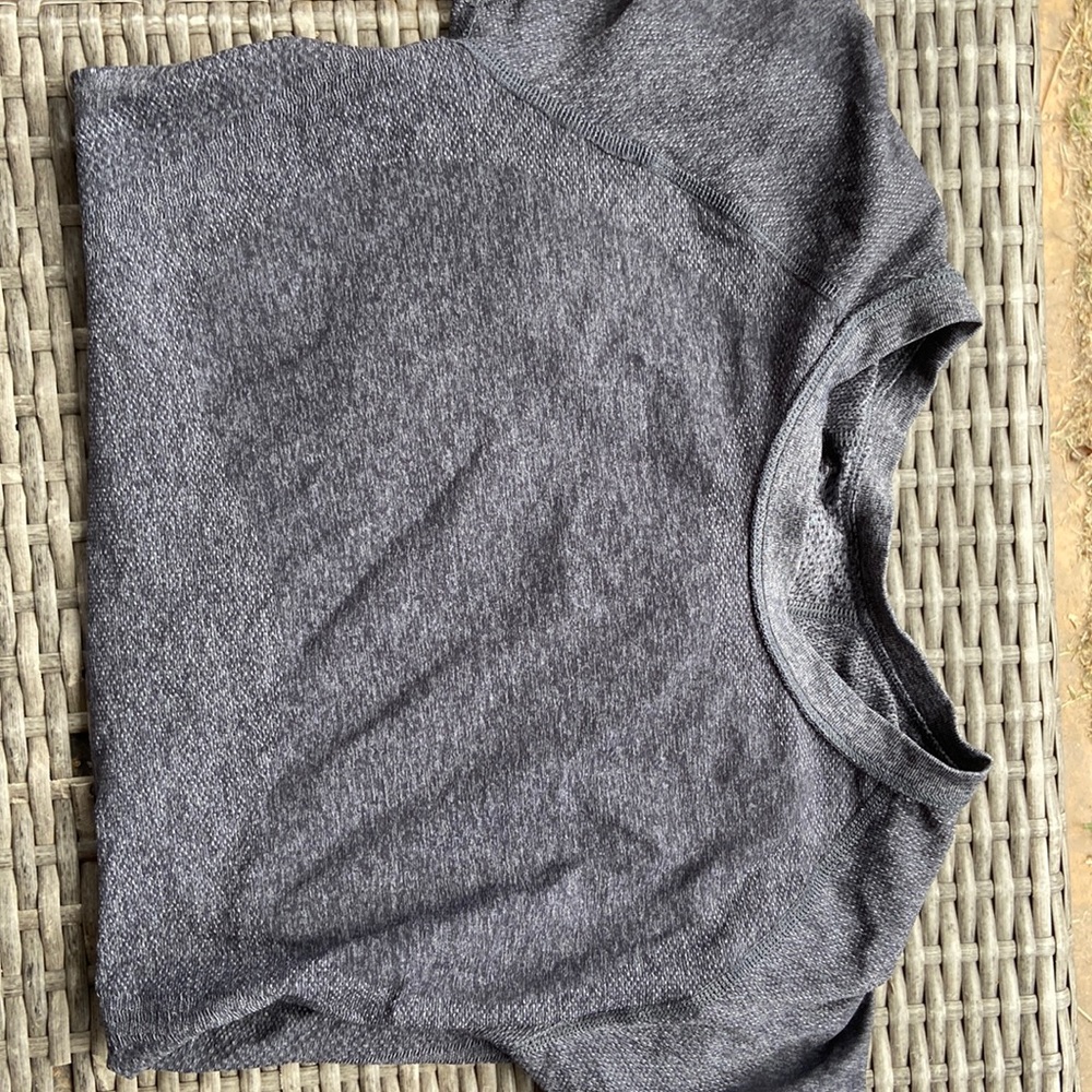 gray t
